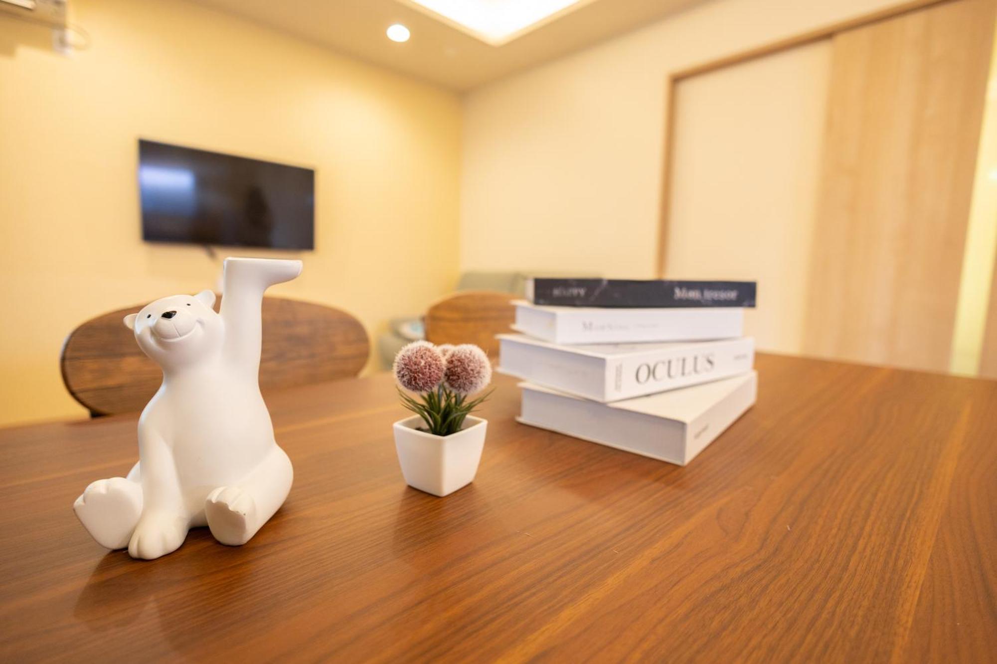 Nestay Terrace House Tsutenkaku Apartemen